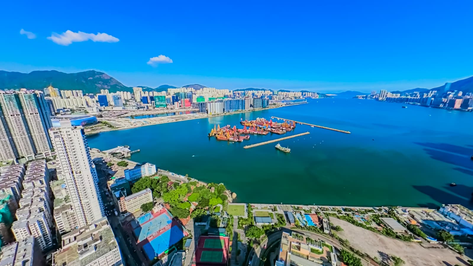 從高空俯瞰紅磡及土瓜灣一帶維港海景